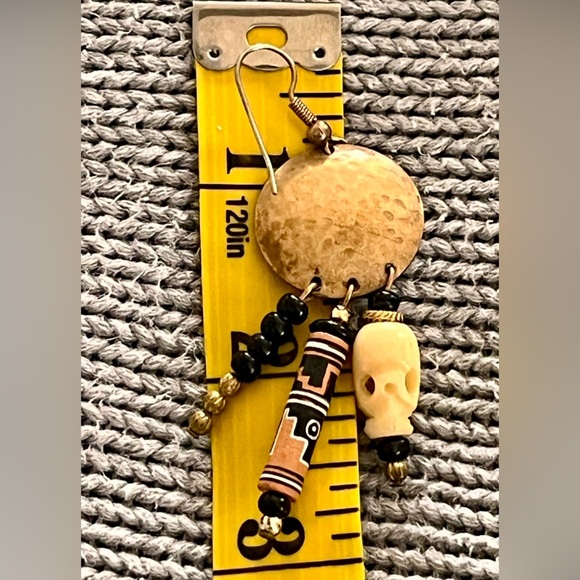 Peruvian Handcrafted Gold and Black Skull Earrings Peru Bohemian Hippie Retro - Picture 11 of 12